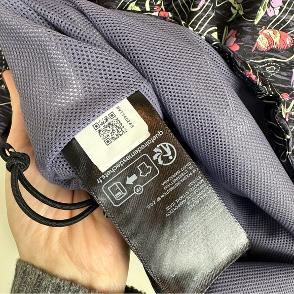 The North Face Printed Hydrenaline Jacket - Picture 12 of 15